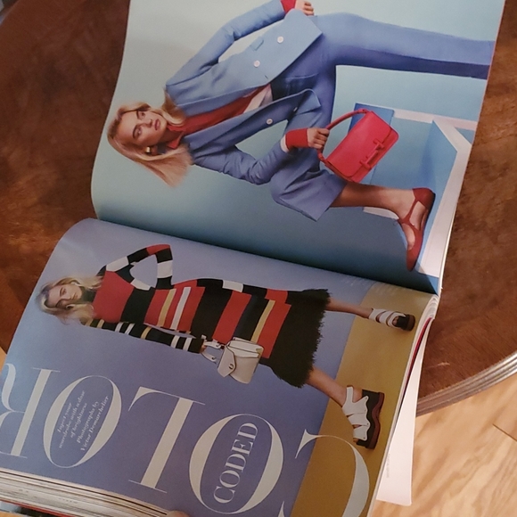 Bazaar magazine 150th anniversary collector's edition - Picture 13 of 16